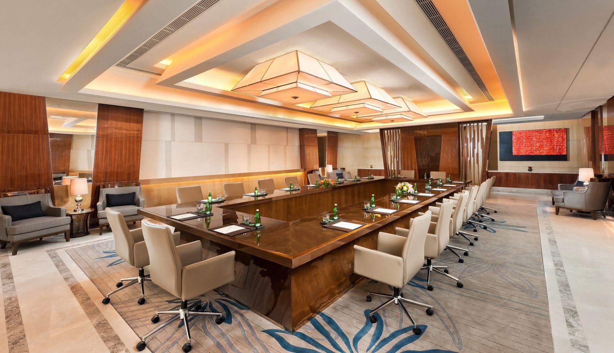 Sheraton Changchun Jingyuetan Hotel Exterior foto